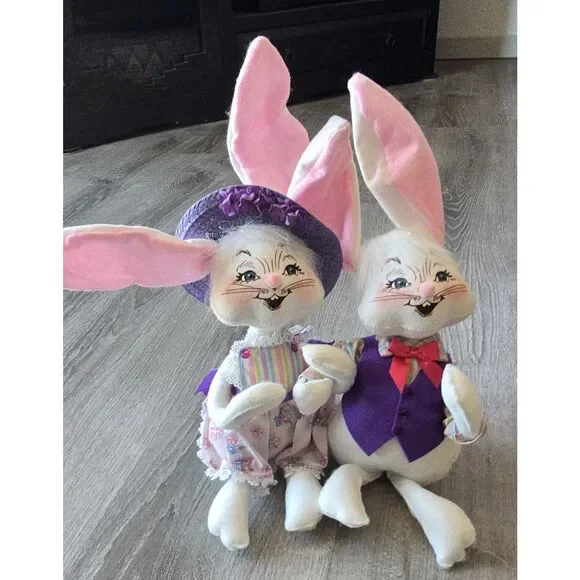 2009 Annalee Mr & Mrs Easter Bunny Rabbit Plush - Picture 6 of 16